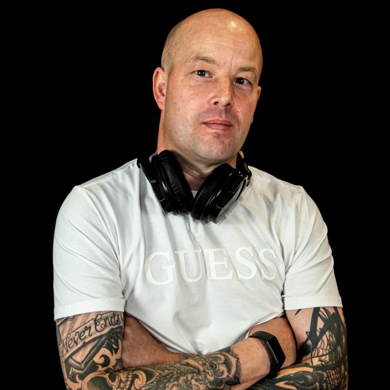 DJ Chris Wright portrait